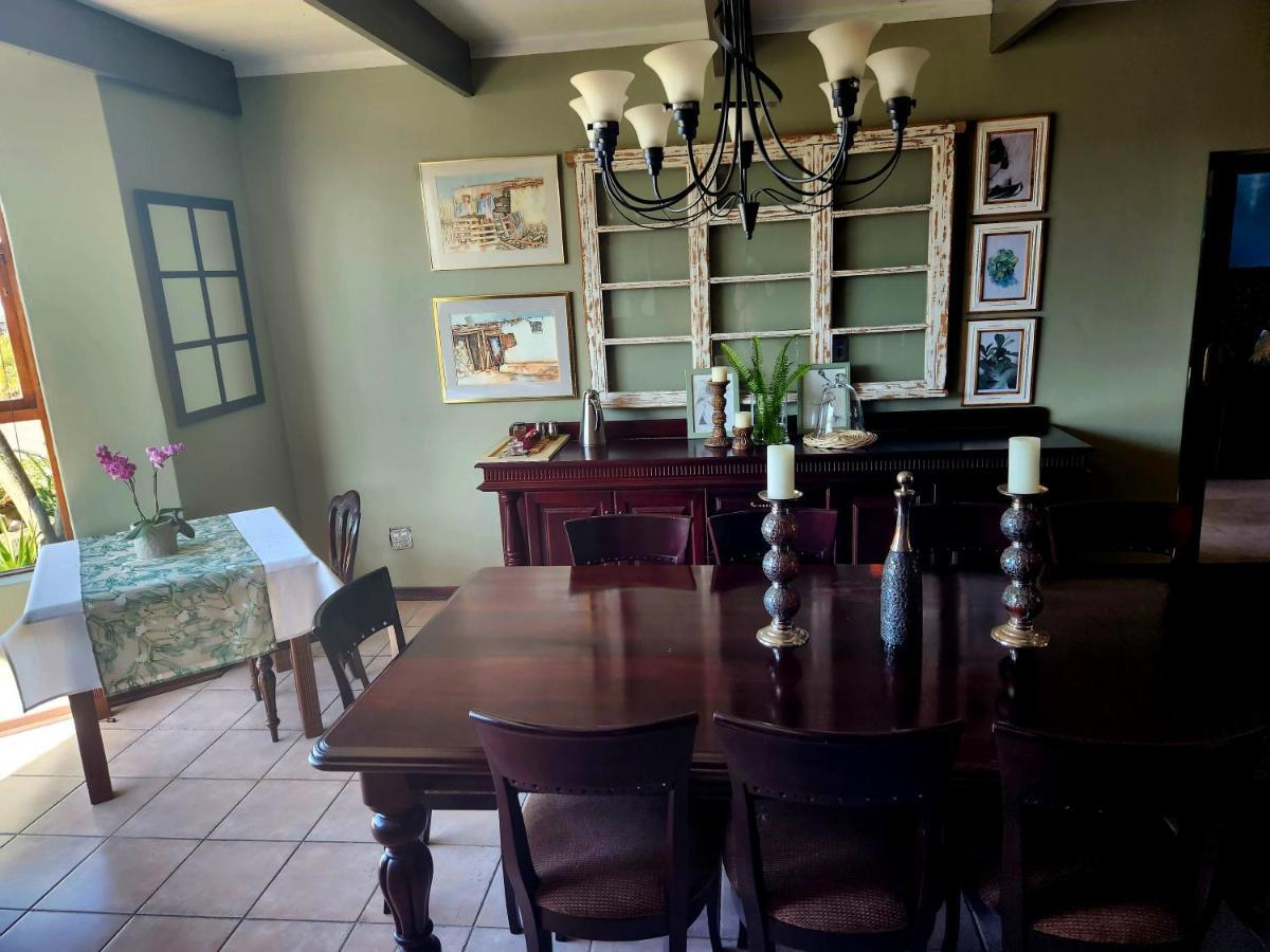 The Wooden Leg Guesthouse Kleinmond Extérieur photo