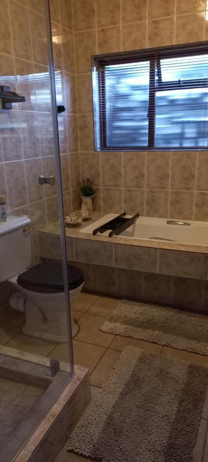 The Wooden Leg Guesthouse Kleinmond Extérieur photo